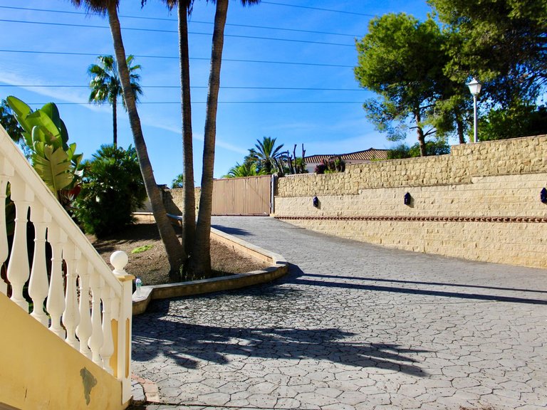 Villa for Sale in Hacienda Las Chapas, Malaga 28