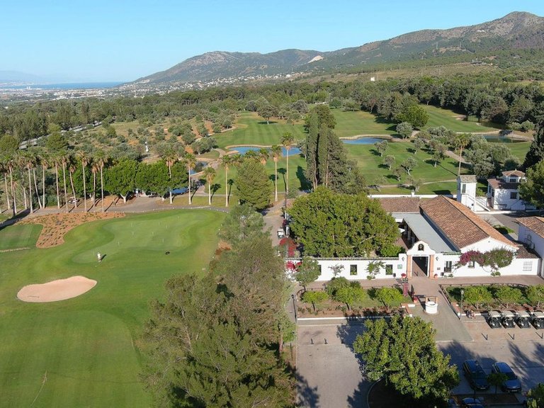 Villa for Sale in Alhaurín De La Torre, Malaga 17