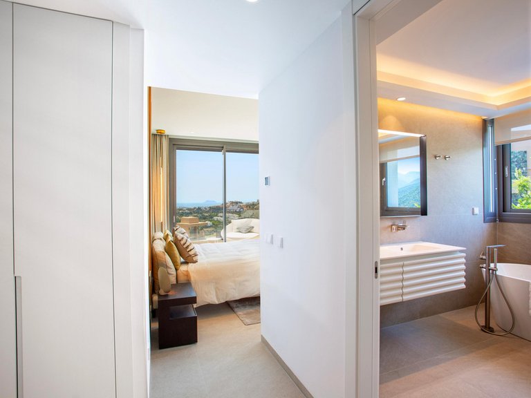 Penthouse for Sale in Costa del Sol La Quinta, Malaga 12
