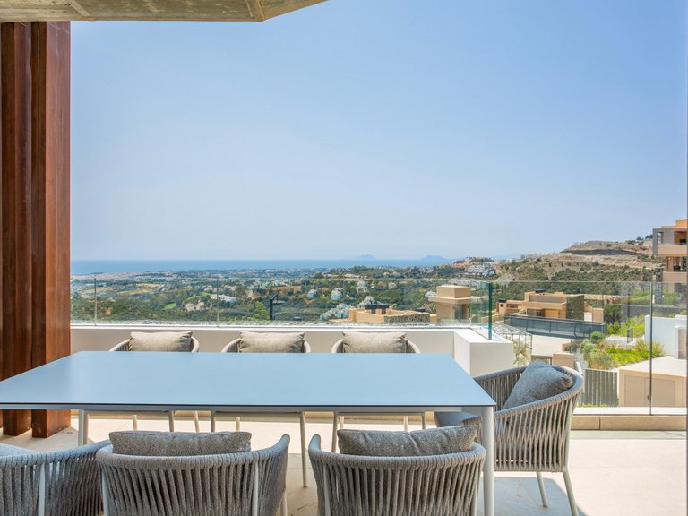 Penthouse for Sale in Costa del Sol La Quinta, Malaga 2