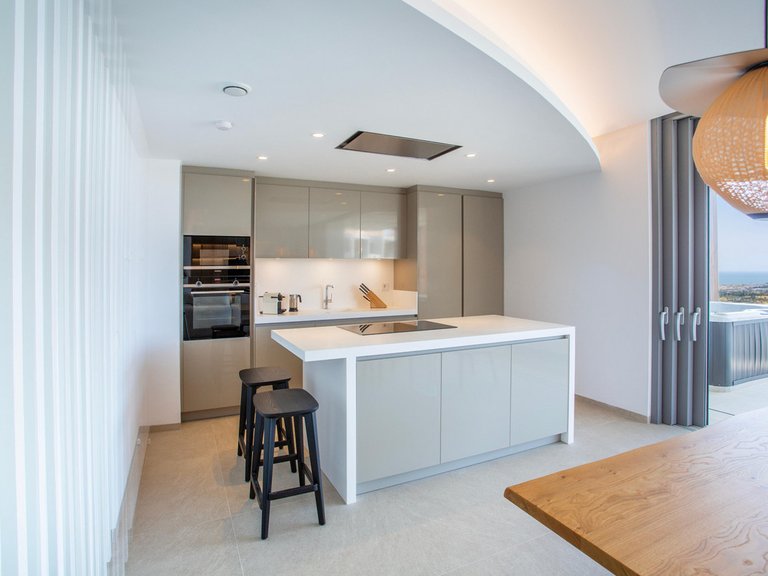 Penthouse for Sale in Costa del Sol La Quinta, Malaga 8
