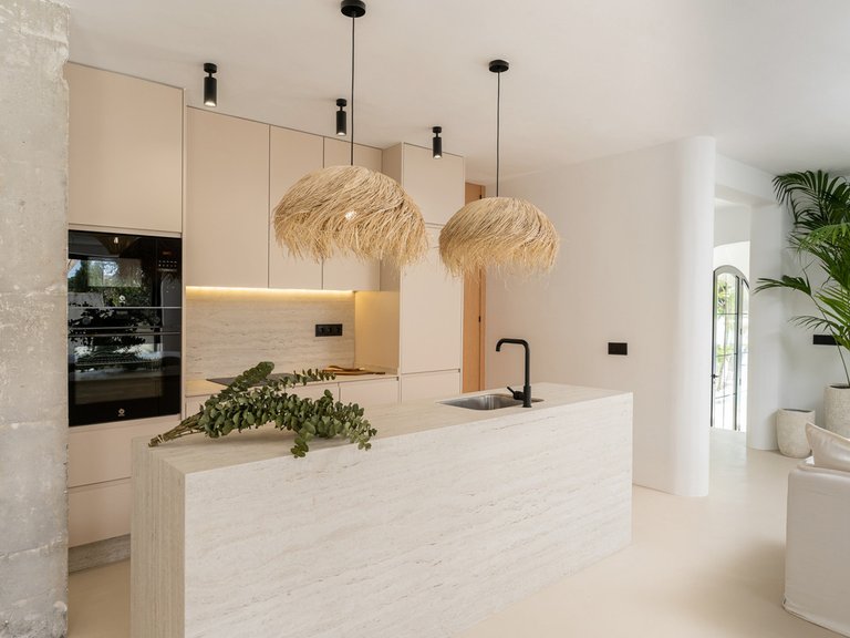 Villa for Sale in El Pinillo, Malaga 17