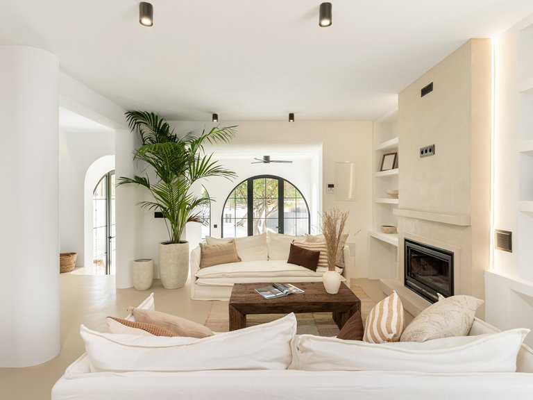 Villa for Sale in El Pinillo, Malaga 21