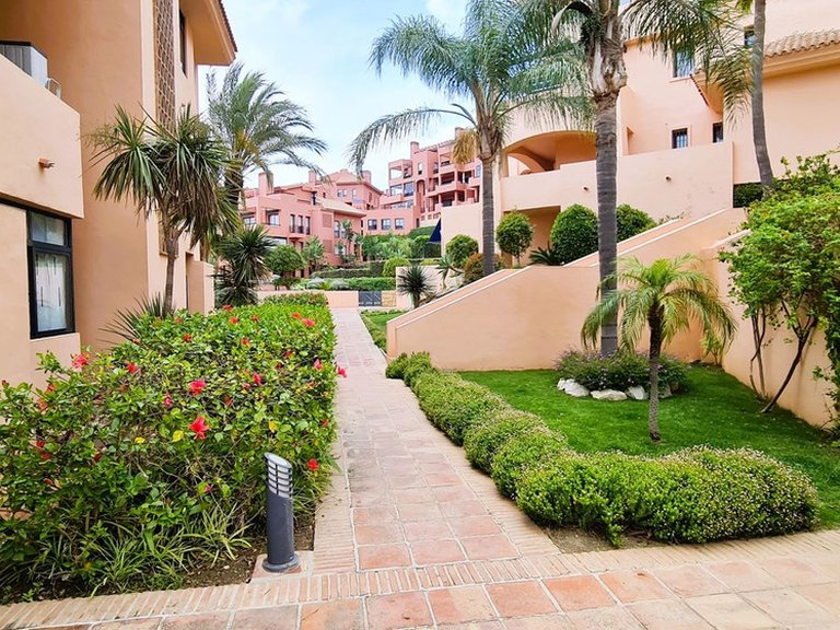Apartment for Sale in Calahonda, Malaga 16