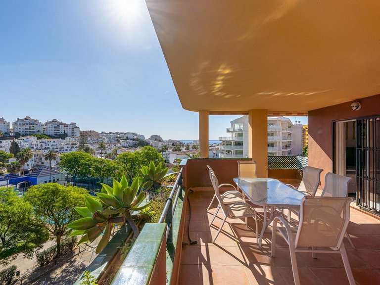 Apartment for Sale in Benalmadena Costa, Malaga 1