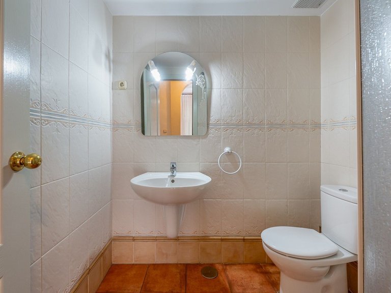 Apartment for Sale in Benalmadena Costa, Malaga 17