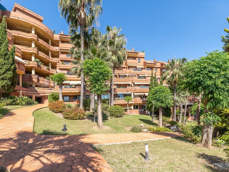 Apartment for Sale in Benalmadena Costa, Malaga 19