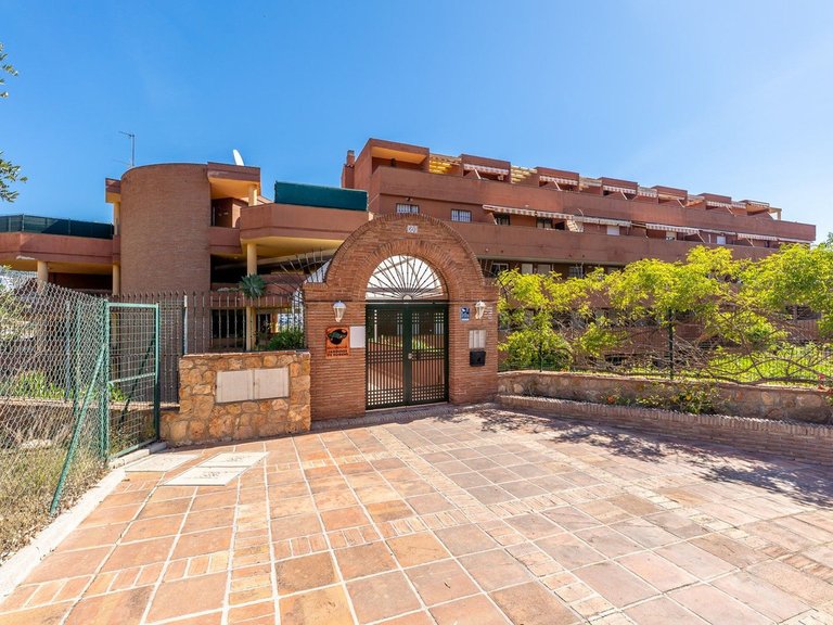 Apartment for Sale in Benalmadena Costa, Malaga 26