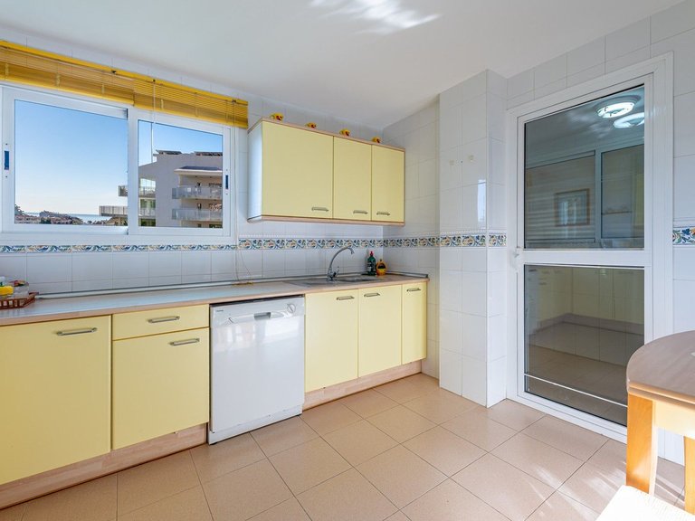 Apartment for Sale in Benalmadena Costa, Malaga 9
