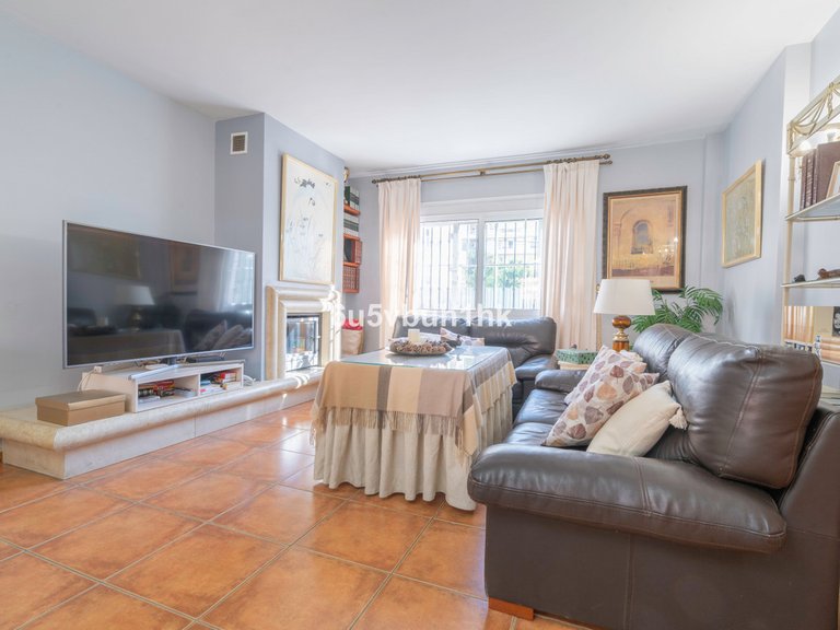 Villa for Sale in Fuengirola, Malaga 11