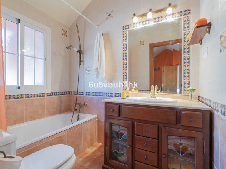 Villa for Sale in Fuengirola, Malaga 20