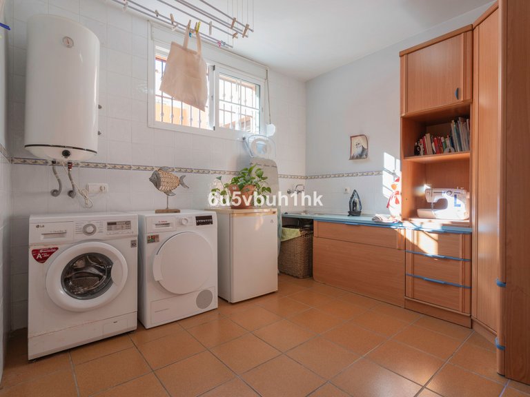 Villa for Sale in Fuengirola, Malaga 30