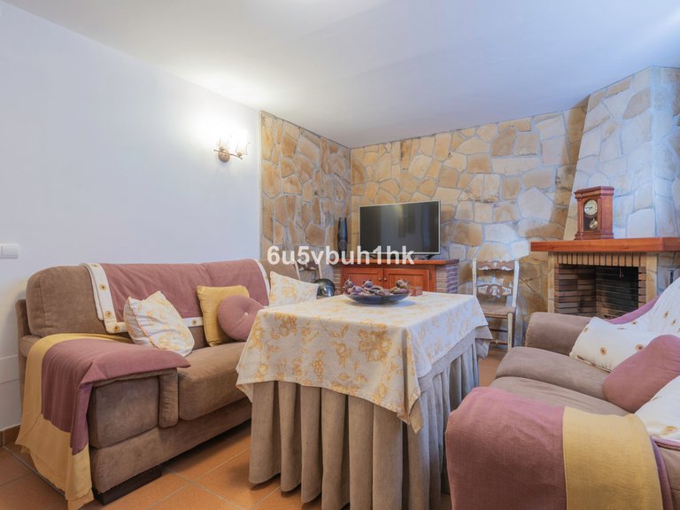 Villa for Sale in Fuengirola, Malaga 32