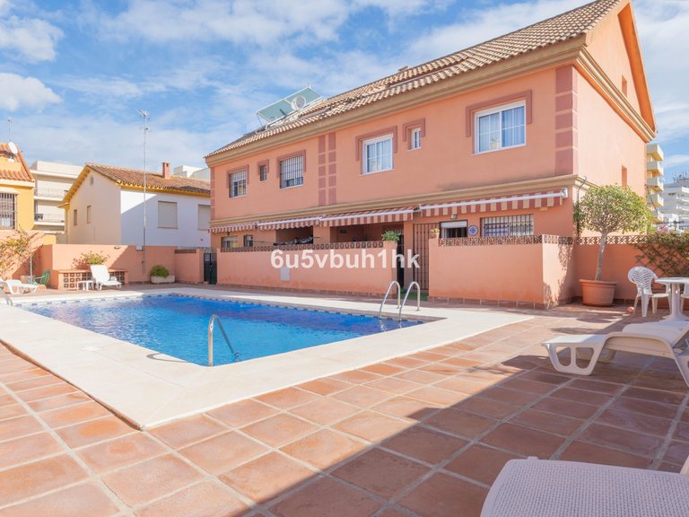 Villa for Sale in Fuengirola, Malaga 4