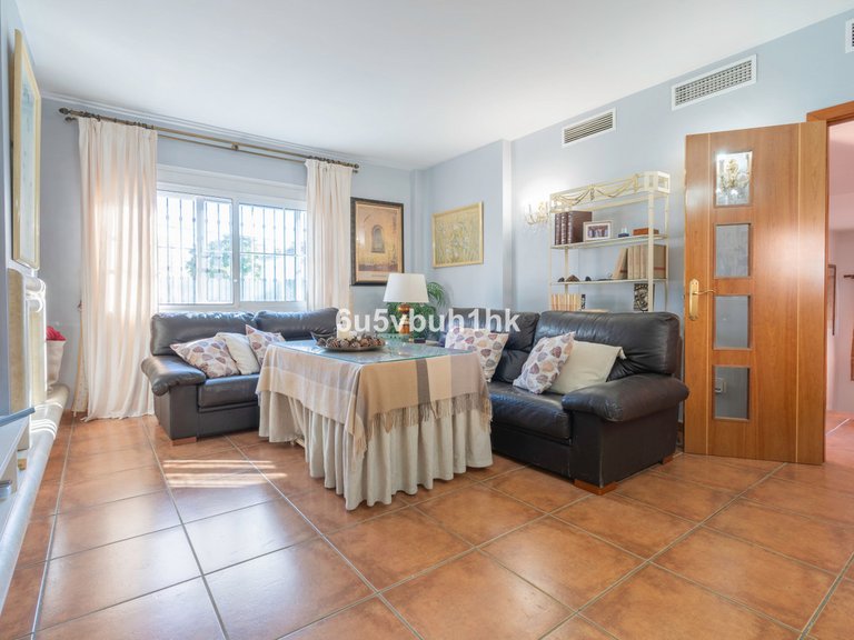 Villa for Sale in Fuengirola, Malaga 9