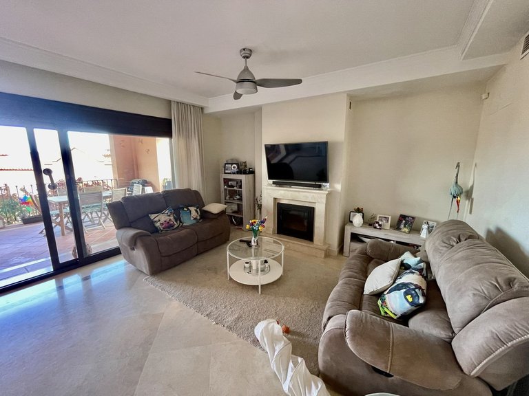 Villa for Sale in Estepona, Malaga 4
