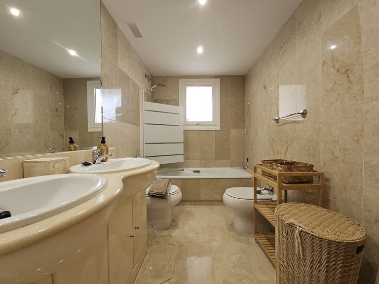 Apartment for Sale in Guadalmina Alta, Malaga 13