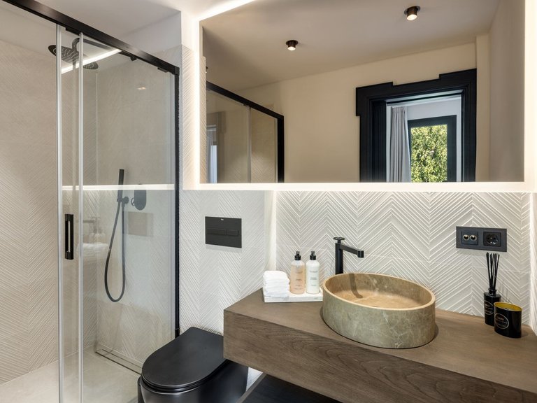 Villa for Sale in Nueva Andalucía, Malaga 15