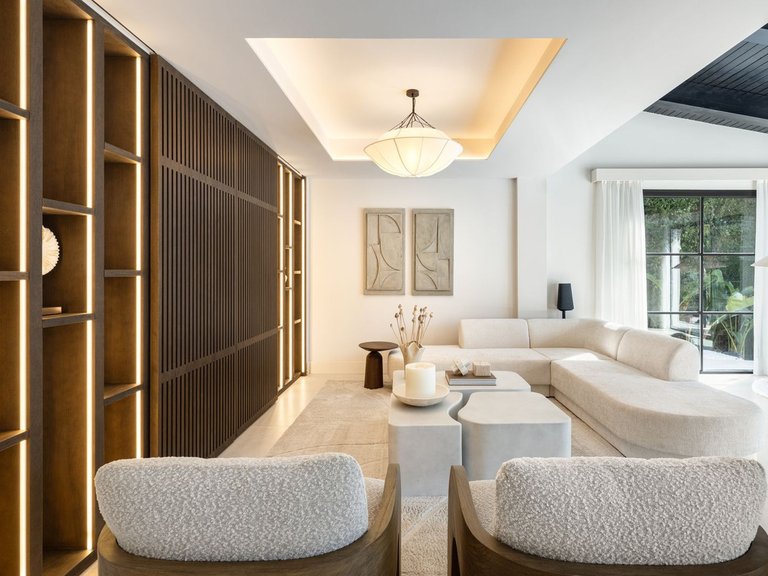 Villa for Sale in Nueva Andalucía, Malaga 9