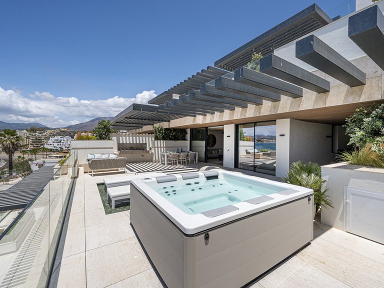 Apartment for Sale in Estepona, Malaga 4