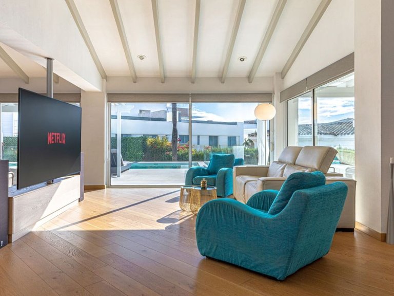 Villa for Sale in Las Chapas, Malaga 13