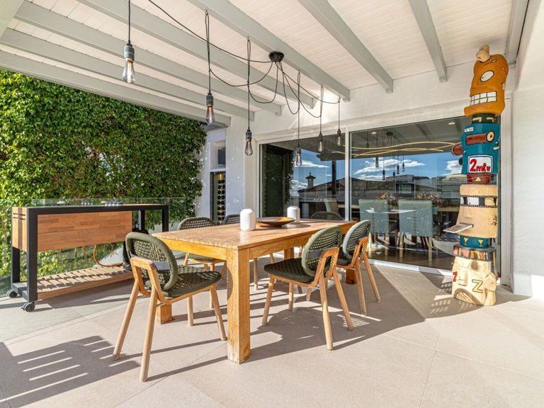 Villa for Sale in Las Chapas, Malaga 15