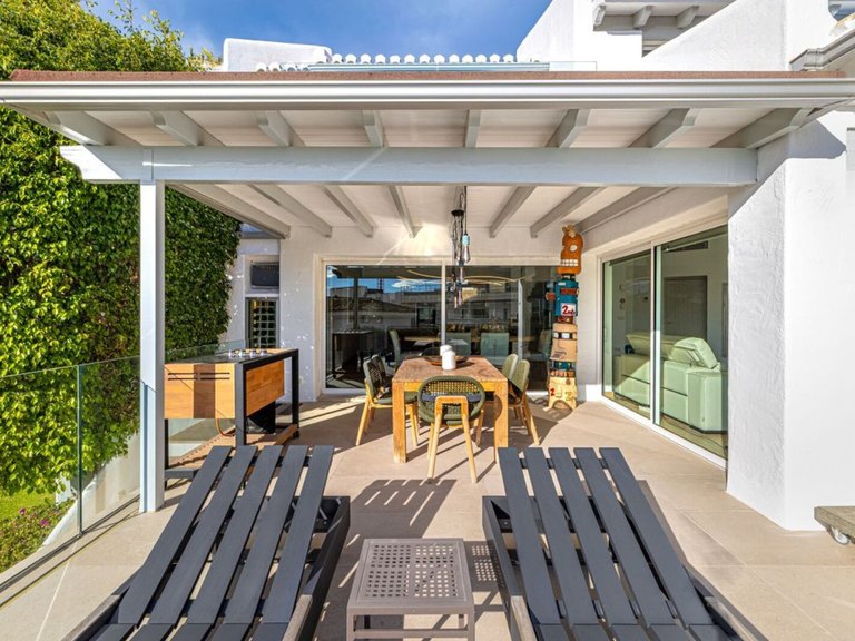 Villa for Sale in Las Chapas, Malaga 16