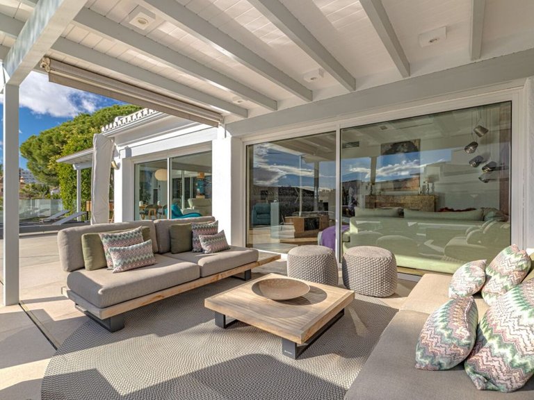Villa for Sale in Las Chapas, Malaga 20