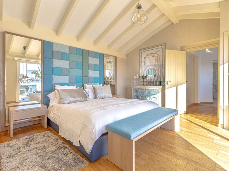 Villa for Sale in Las Chapas, Malaga 31