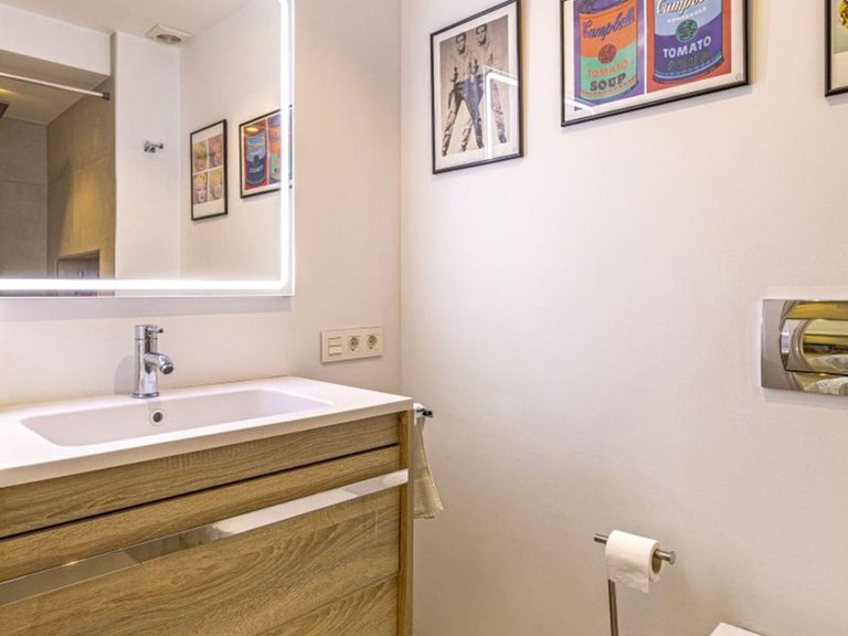 Villa for Sale in Las Chapas, Malaga 37