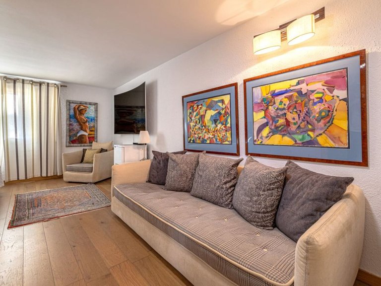 Villa for Sale in Las Chapas, Malaga 42