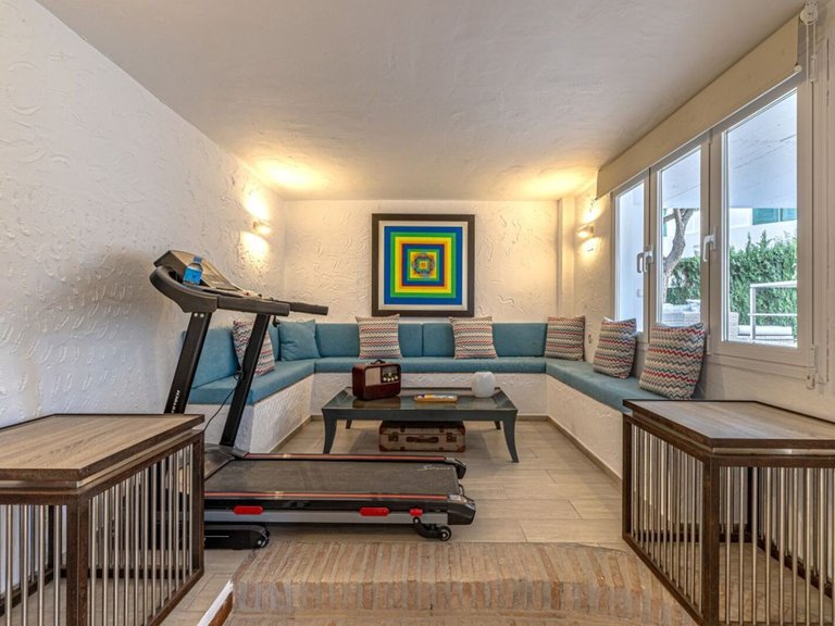 Villa for Sale in Las Chapas, Malaga 43