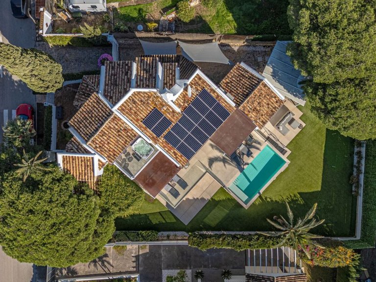 Villa for Sale in Las Chapas, Malaga 51