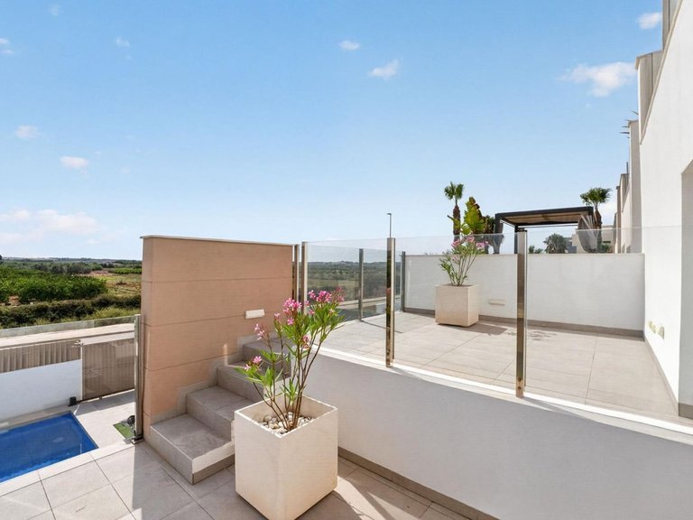 Villa for Sale in Guardamar Del Segura, Alicante 31