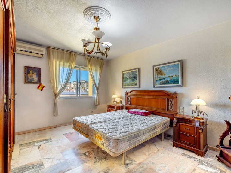 Apartment for Sale in Fuengirola, Malaga 10