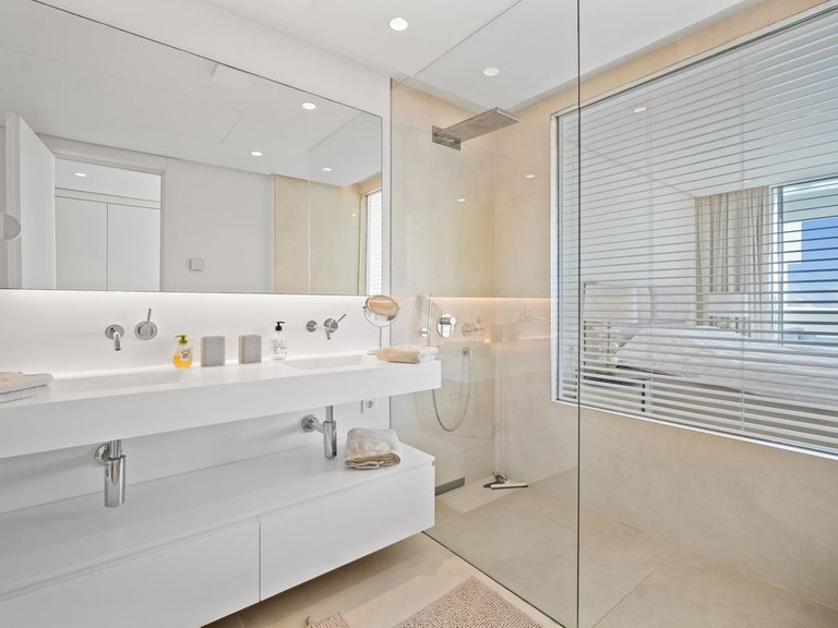 Apartment for Sale in Marbella, Malaga 18