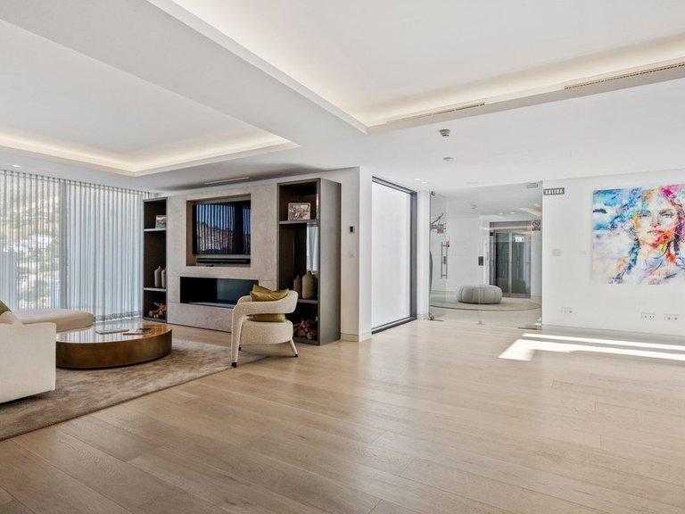 Apartment for Sale in Marbella, Malaga 31