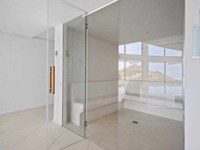 Apartment for Sale in Marbella, Malaga 40