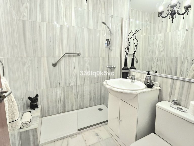 Villa for Sale in Benahavís, Malaga 17