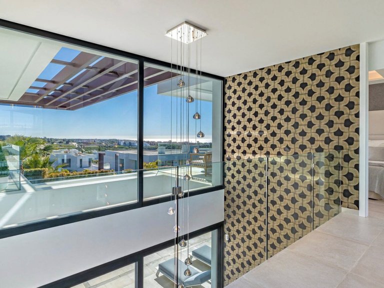 Villa for Sale in Los Flamingos, Malaga 18