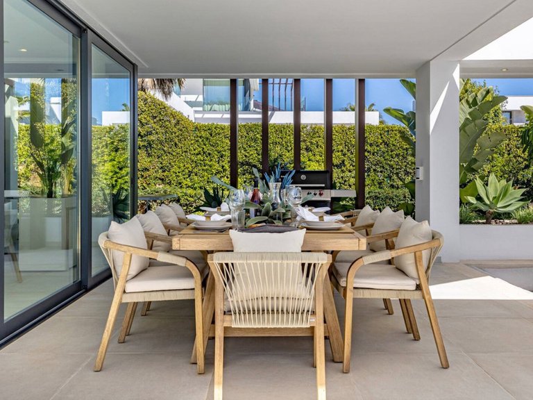 Villa for Sale in Los Flamingos, Malaga 21