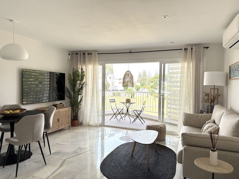 Apartment for Sale in San Pedro De Alcántara, Malaga 17
