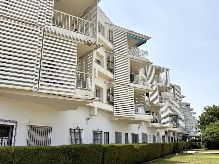 Apartment for Sale in San Pedro De Alcántara, Malaga 3