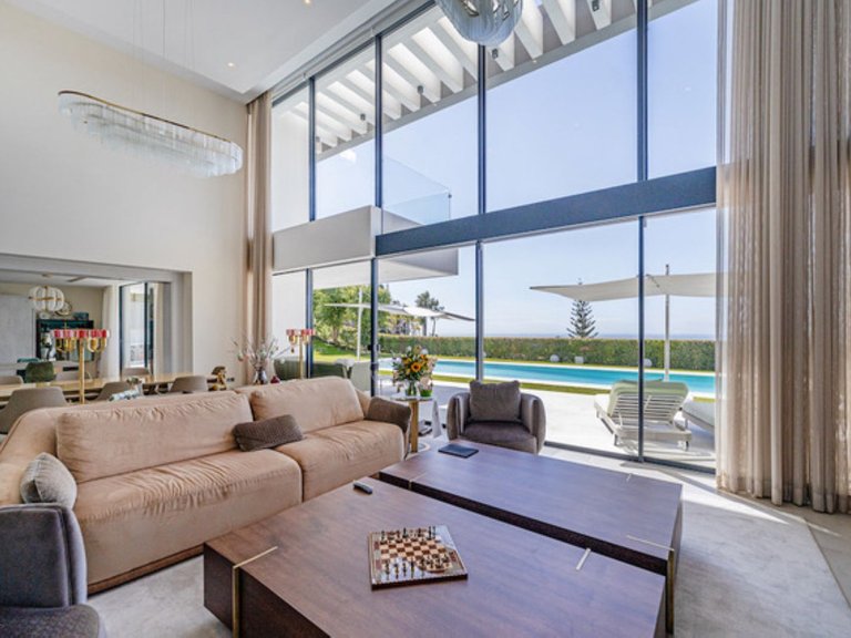 Villa for Sale in Los Arqueros, Malaga 11