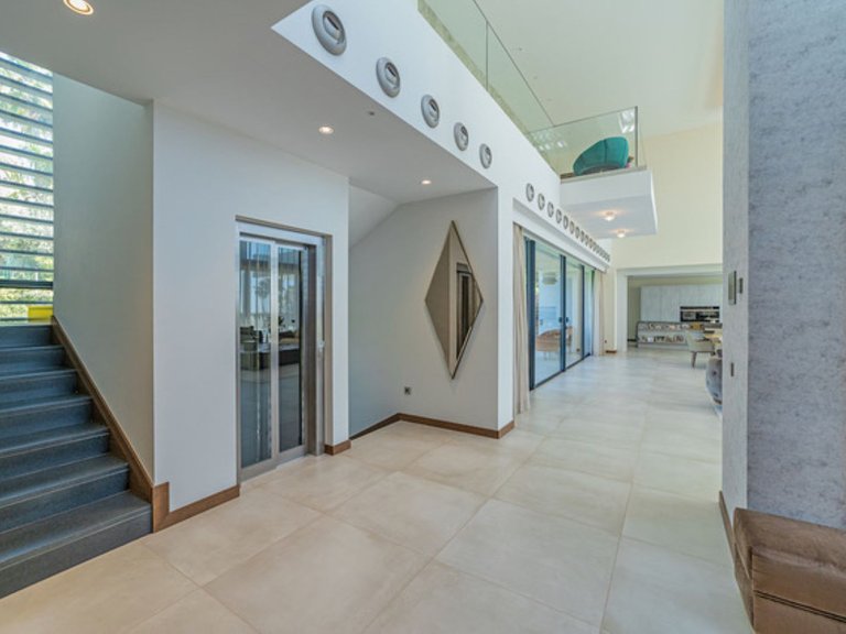 Villa for Sale in Los Arqueros, Malaga 19