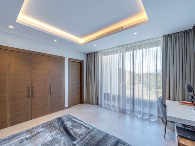 Villa for Sale in Los Arqueros, Malaga 28