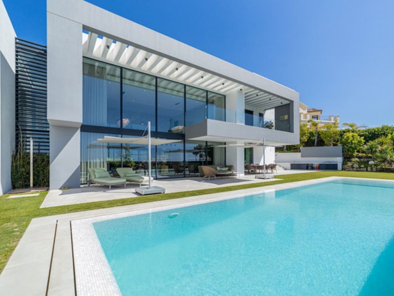 Villa for Sale in Los Arqueros, Malaga 3