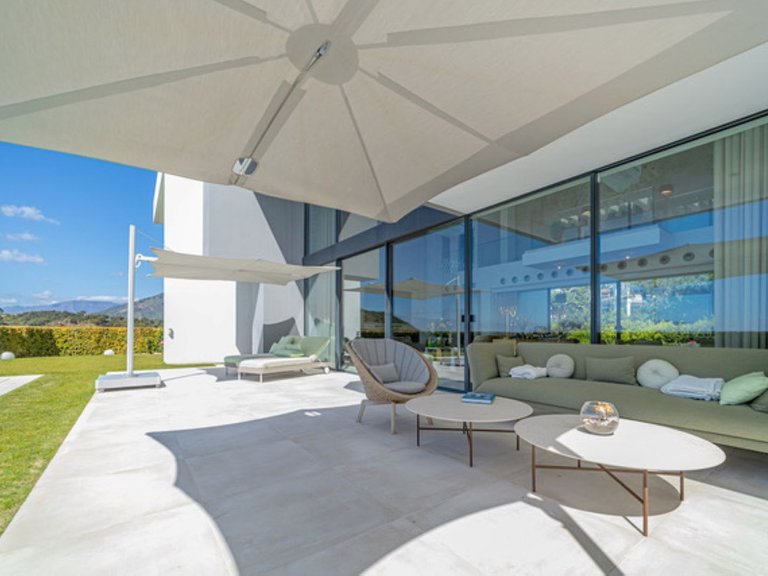 Villa for Sale in Los Arqueros, Malaga 8