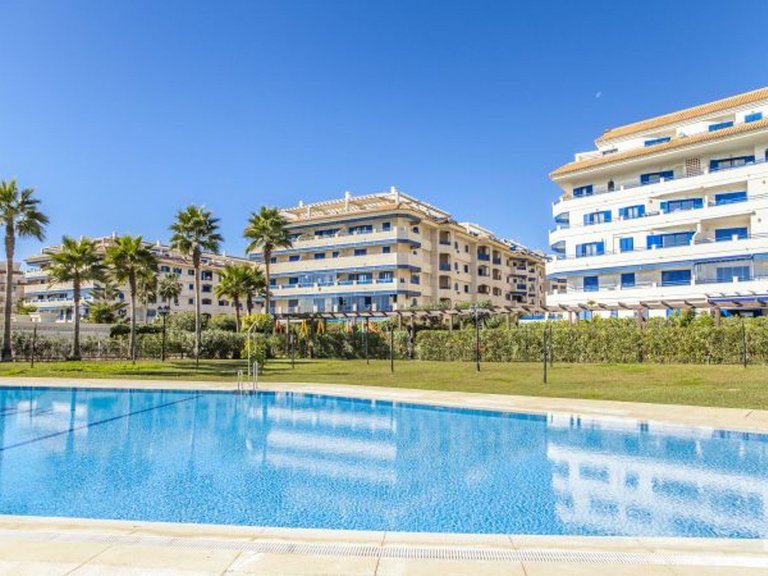 Villa for Sale in San Luis De Sabinillas, Malaga 1
