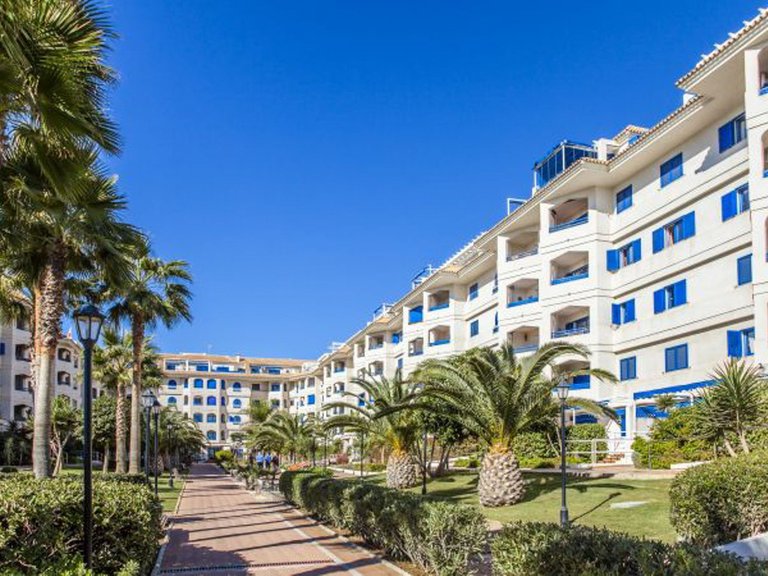 Villa for Sale in San Luis De Sabinillas, Malaga 10